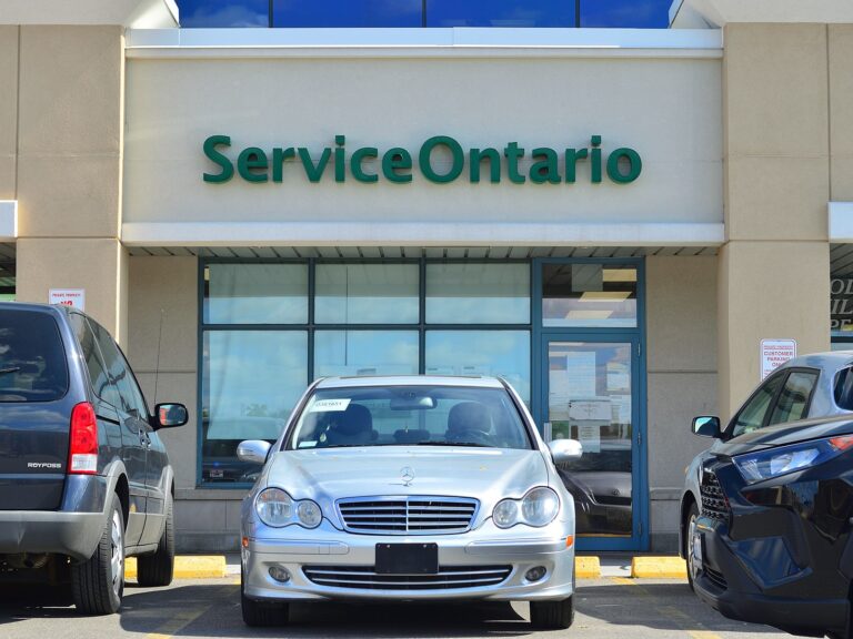 Front of a ServiceOntario location