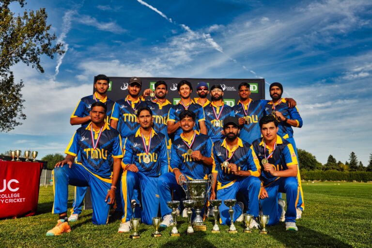 Team picture of the TMU Bold cricket team