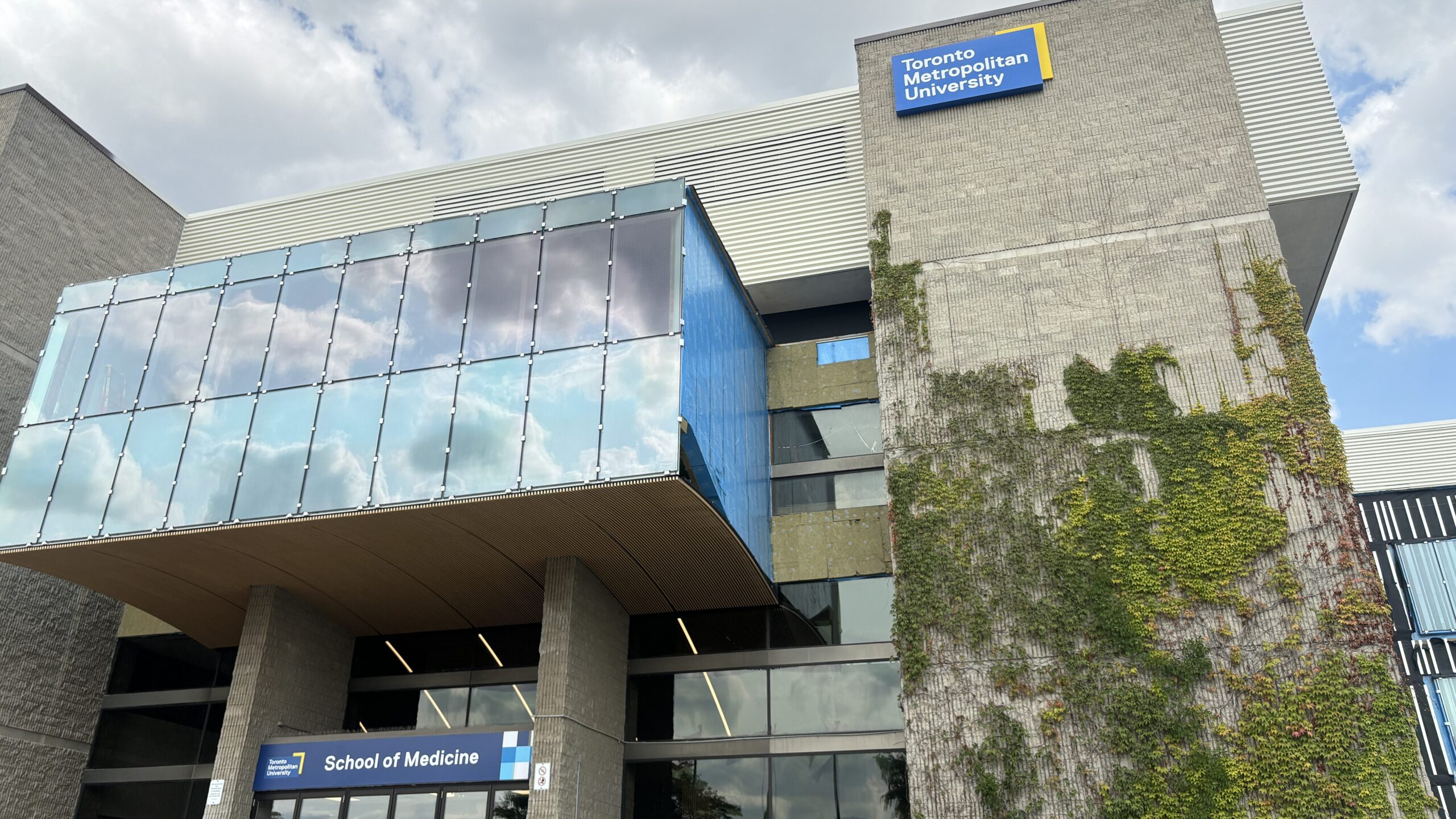 The outside of Toronto Metropolitan University's new School of Medicine in Brampton. 